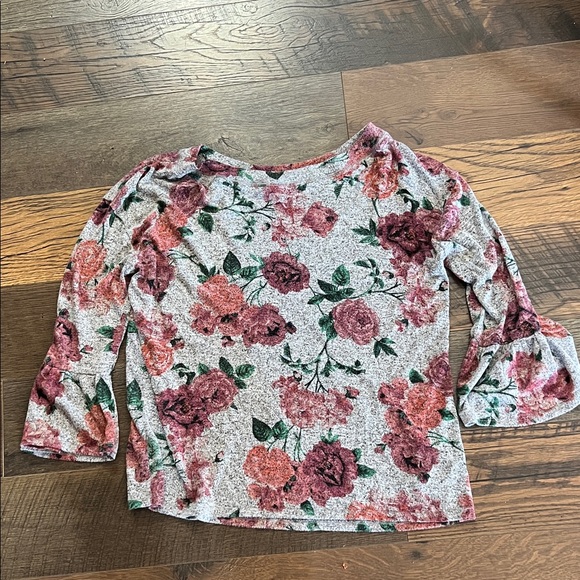 Women’s Maurices Pink and Green Floral Blouse size XL. Flowy sleeves - Picture 1 of 4